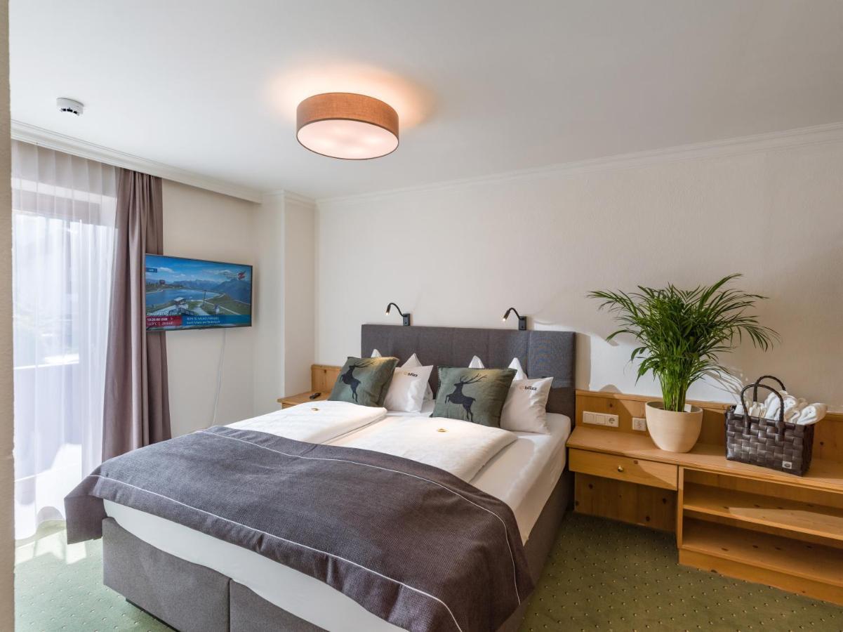 Hotel Blizz Финкенберг Экстерьер фото