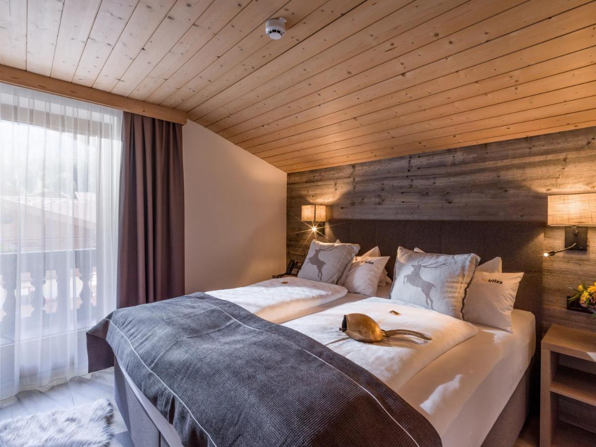 Hotel Blizz Финкенберг Экстерьер фото
