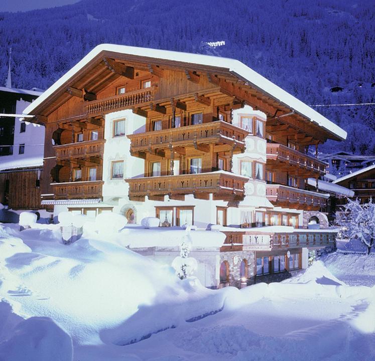 Hotel Blizz Финкенберг Экстерьер фото